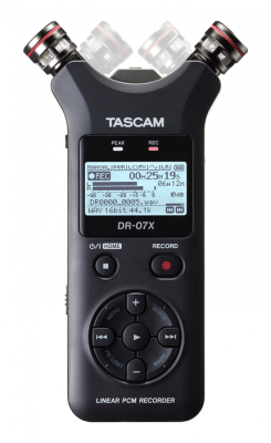 Диктофон Tascam DR-07X, Два однонаправленных конденсаторных стерео микрофона A-B/X-Y, (MP3 32-320kbps/44.1-48kHz), (WAV 16-24bit/44.1-96kHz), MP3/WAV, microSD/microSDHC/SDXC, Line In, Line Out, microUSB, Black